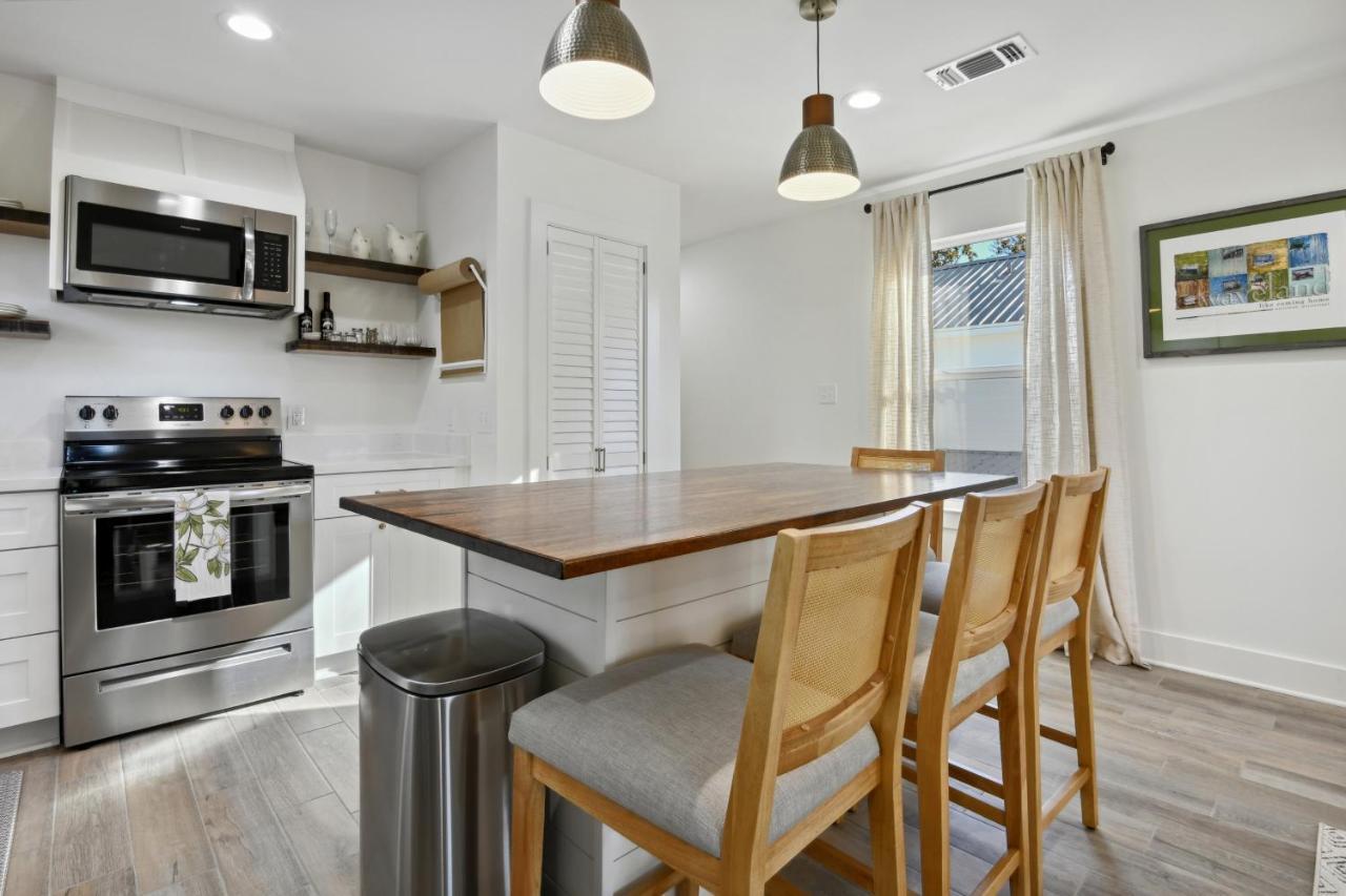 Vacation Rental Bay St Louis Walk To Beach, Dining, Shopping, And Nightlife Бей-Сент-Луис Экстерьер фото