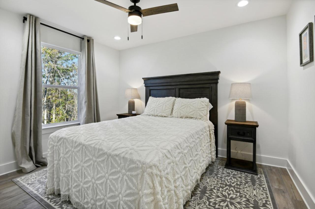 Vacation Rental Bay St Louis Walk To Beach, Dining, Shopping, And Nightlife Бей-Сент-Луис Экстерьер фото